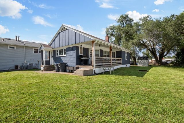 520 9TH Avenue W, Milan, IL 61264