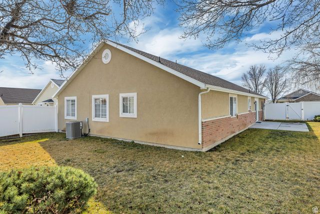 2516 N DORCHESTER AVE, Harrisville, UT 84414