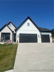 415 Milan Court 35, Floyds Knobs, IN 47119
