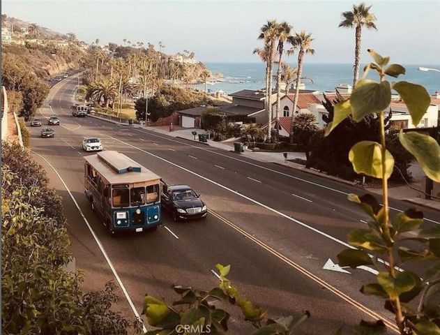 1445 Bluebird Canyon, Laguna Beach, CA 92651
