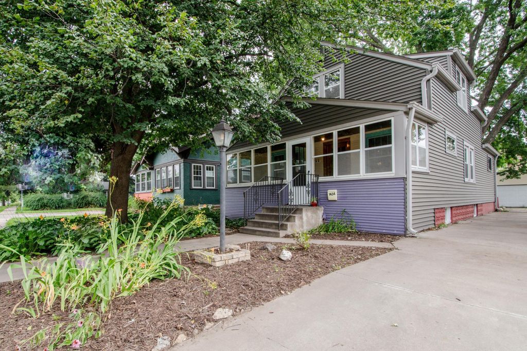 1434 Pascal Street N, Saint Paul, MN 55108