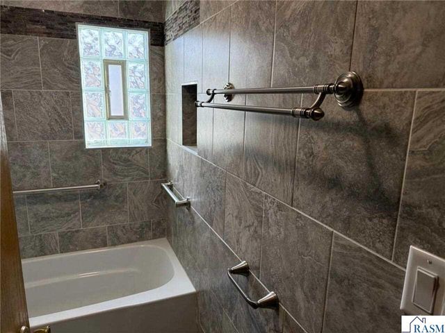 303 E Lafayette Street, Mankato, MN 56001