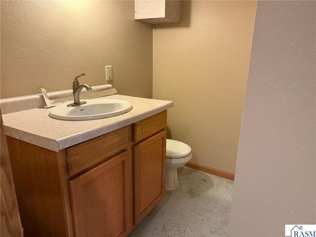 303 E Lafayette Street, Mankato, MN 56001