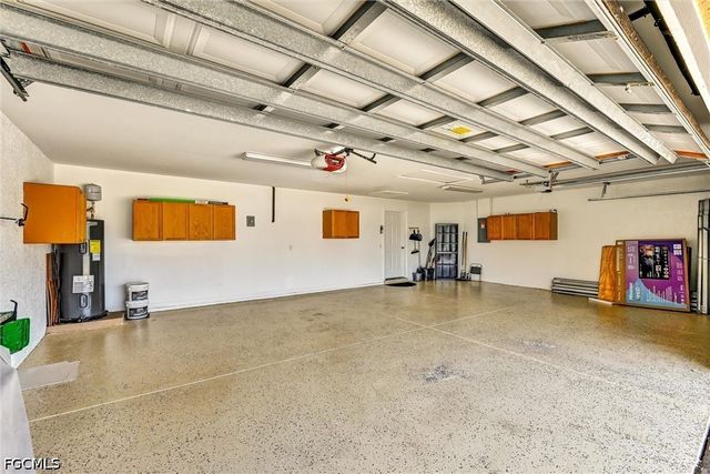 311 SW 32nd PL, Cape Coral, FL 33991