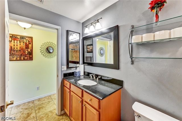 311 SW 32nd PL, Cape Coral, FL 33991
