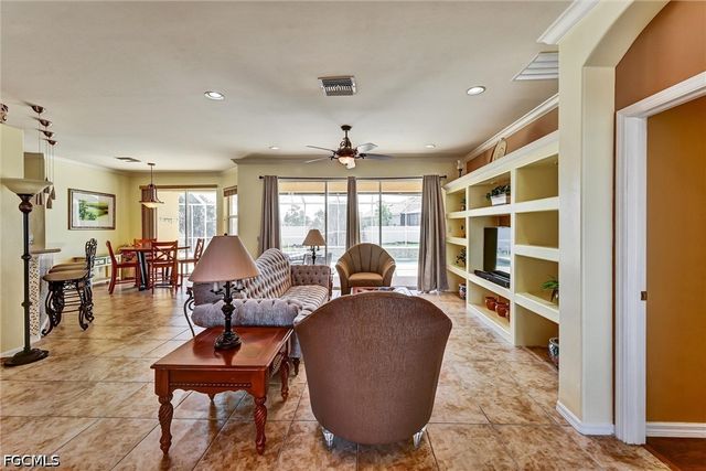 311 SW 32nd PL, Cape Coral, FL 33991