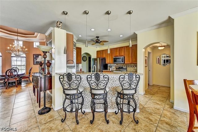 311 SW 32nd PL, Cape Coral, FL 33991