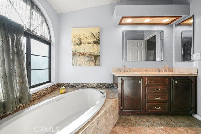 13691 Gavina Avenue 585, Sylmar (los Angeles), CA 91342