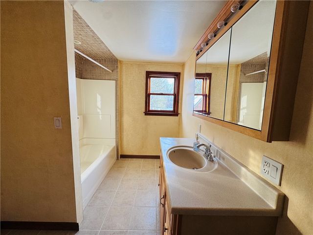 117 William Street, Shelby, NY 14103