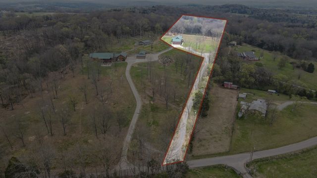 2095 Linwood Rd, Watertown, TN 37184