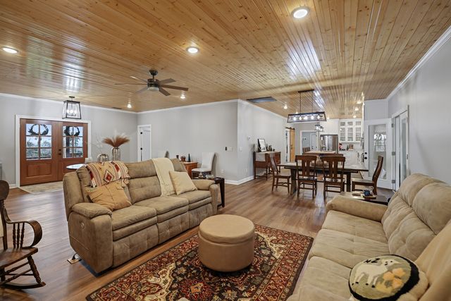 2095 Linwood Rd, Watertown, TN 37184