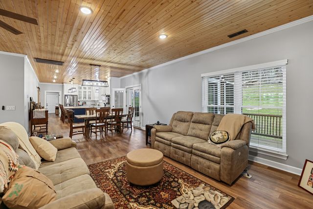 2095 Linwood Rd, Watertown, TN 37184