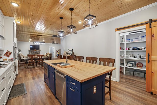 2095 Linwood Rd, Watertown, TN 37184