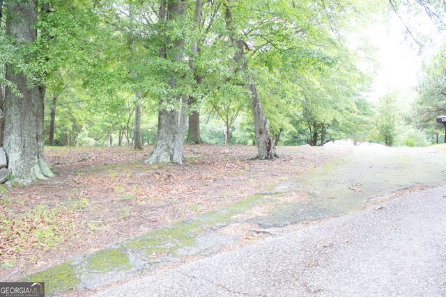 1295 Needmore St SW, Conyers, GA 30012