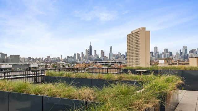 1648 W Division Street 309, Chicago, IL 60622