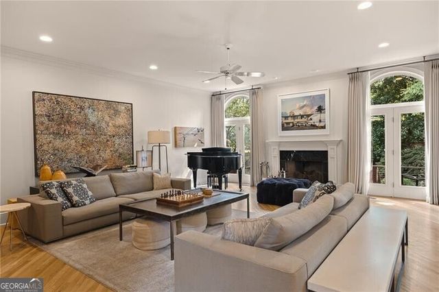 220 Powers Cove NW, Atlanta, GA 30327