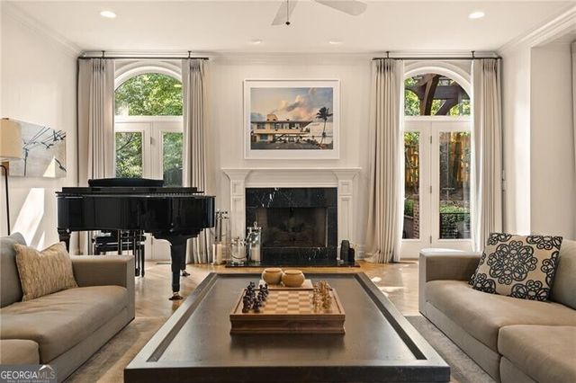 220 Powers Cove NW, Atlanta, GA 30327