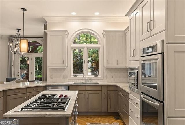 220 Powers Cove NW, Atlanta, GA 30327