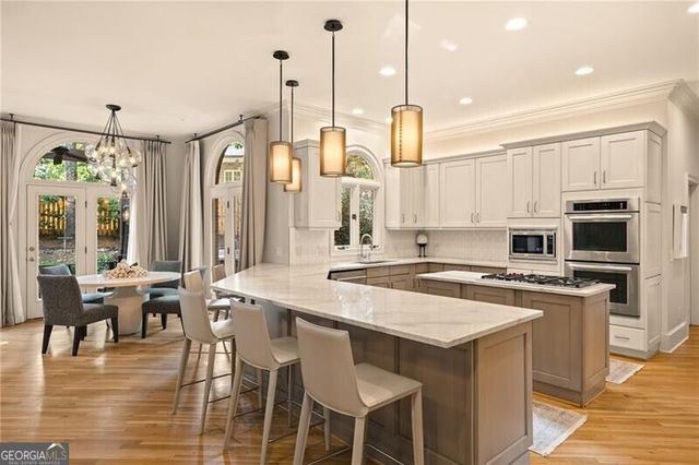 220 Powers Cove NW, Atlanta, GA 30327