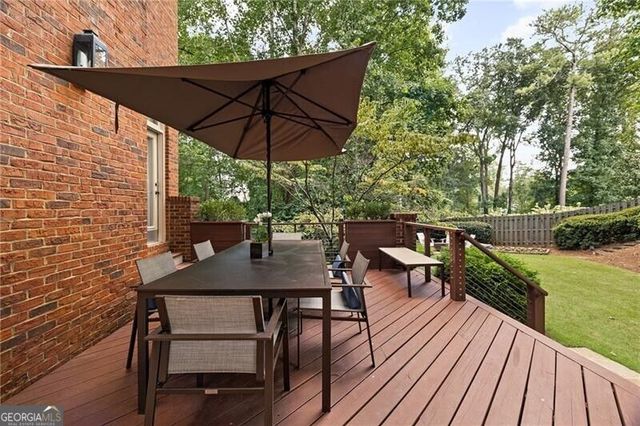 220 Powers Cove NW, Atlanta, GA 30327