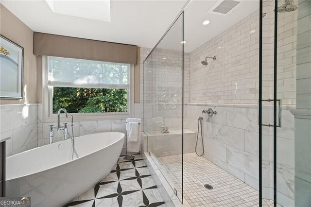 220 Powers Cove NW, Atlanta, GA 30327