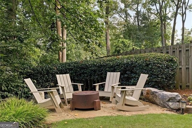 220 Powers Cove NW, Atlanta, GA 30327