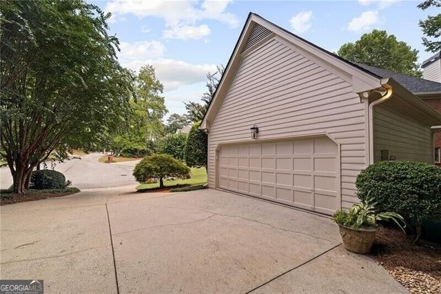 220 Powers Cove NW, Atlanta, GA 30327