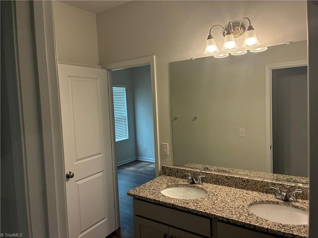 448 Infinity Circle, Winston-salem, NC 27103