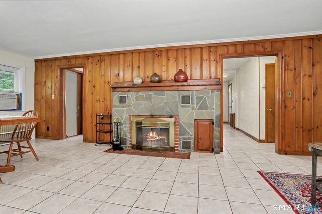 33 Pamlynn Road, Stamford, CT 06905
