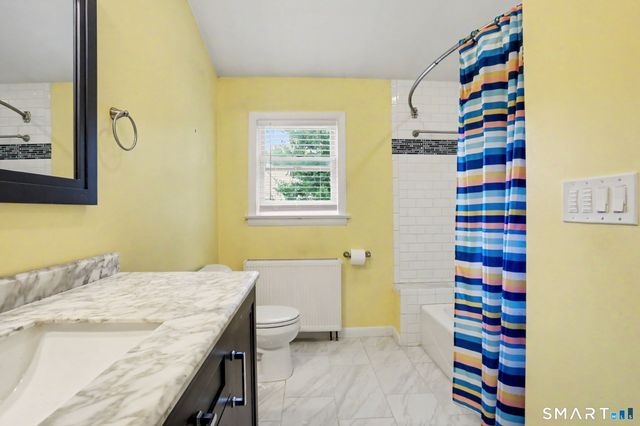 33 Pamlynn Road, Stamford, CT 06905