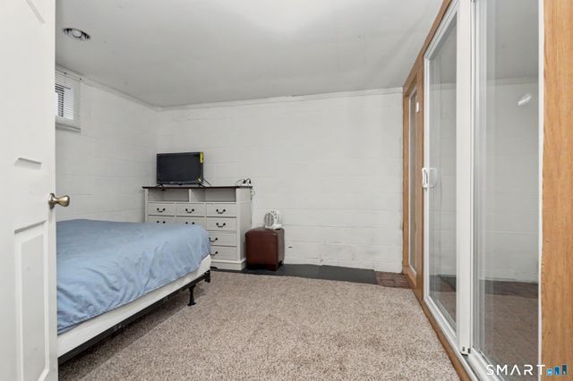 33 Pamlynn Road, Stamford, CT 06905