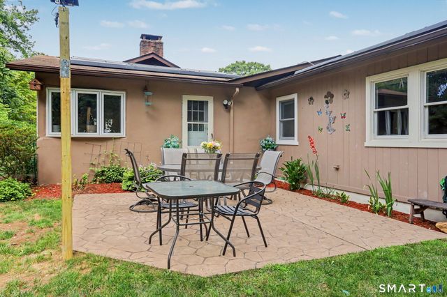 33 Pamlynn Road, Stamford, CT 06905