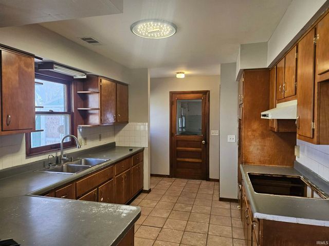 5872 W 550 N, Sharpsville, IN 46068