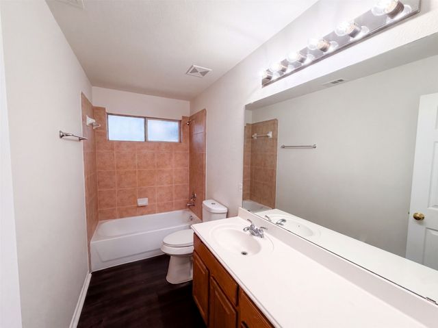 217 Green Acres Drive, Murphy, TX 75094