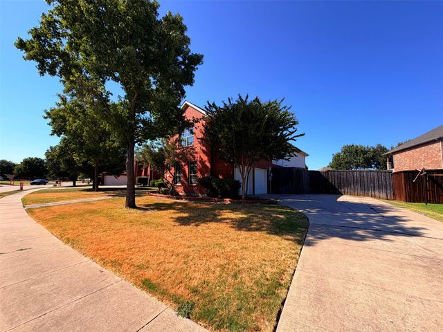 217 Green Acres Drive, Murphy, TX 75094