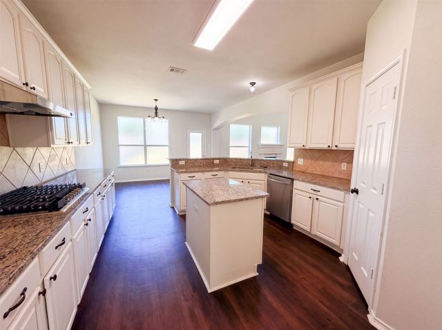 217 Green Acres Drive, Murphy, TX 75094