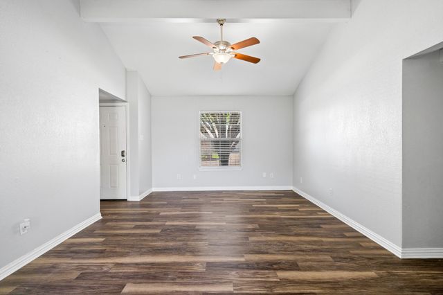 625 Little Lane, Mansfield, TX 76063