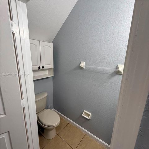 8811 S ISLES CR 8811, Tamarac, FL 33321
