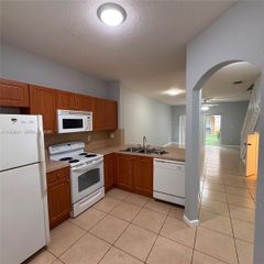 8811 S ISLES CR 8811, Tamarac, FL 33321