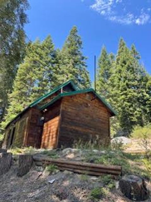 Image 17 of property listing at 0 Hlk135-Cabin @ Heart Meadow, Sequoia National Prk, CA 93262
