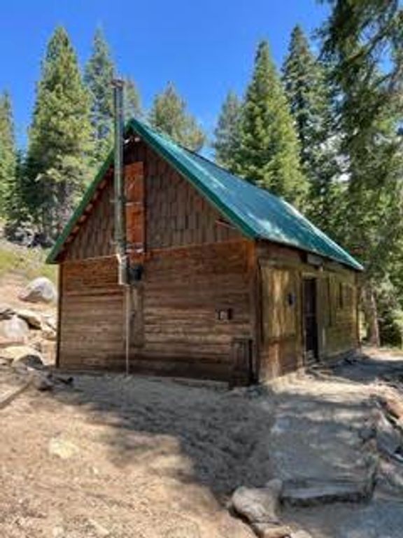 Image 19 of property listing at 0 Hlk135-Cabin @ Heart Meadow, Sequoia National Prk, CA 93262