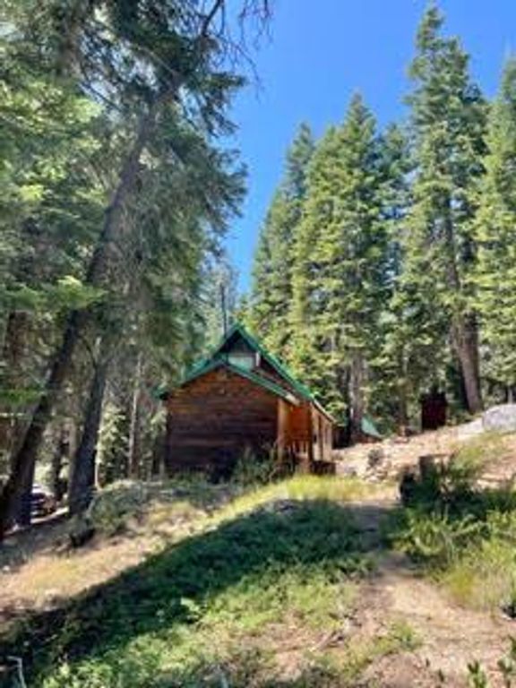 Image 7 of property listing at 0 Hlk135-Cabin @ Heart Meadow, Sequoia National Prk, CA 93262