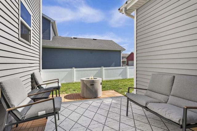 230 Breezy Grass Way, Madison, WI 53718