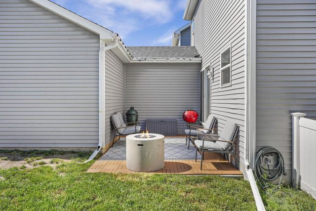 230 Breezy Grass Way, Madison, WI 53718