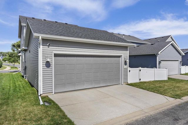 230 Breezy Grass Way, Madison, WI 53718