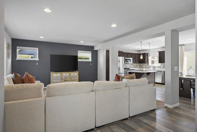 230 Breezy Grass Way, Madison, WI 53718