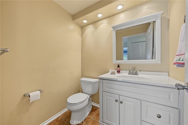 25951 Stafford Canyon Road B, Stevenson Ranch, CA 91381