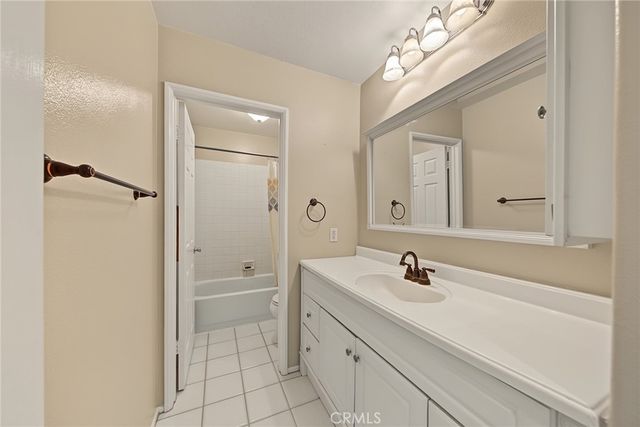 25951 Stafford Canyon Road B, Stevenson Ranch, CA 91381