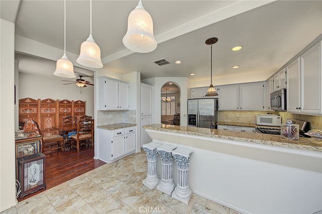 25951 Stafford Canyon Road B, Stevenson Ranch, CA 91381