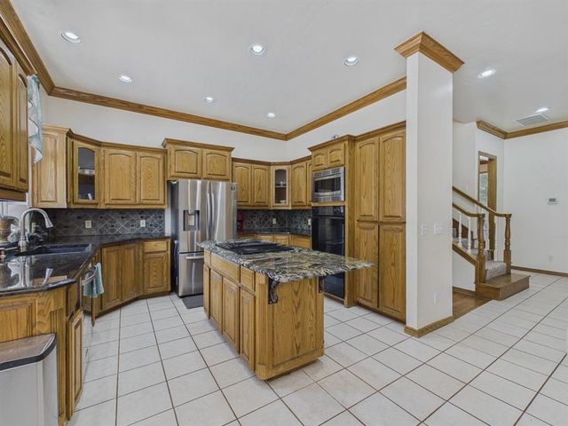 809 Fox Run Trail, Edmond, OK 73034